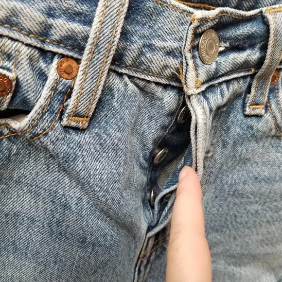 Levi's Wedgie Cut Off Denim Shorts High Rise Button Fly Rolled Hem 24 - Picture 4 of 11